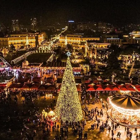 Atrium Luxe Apartment, Sauk, *