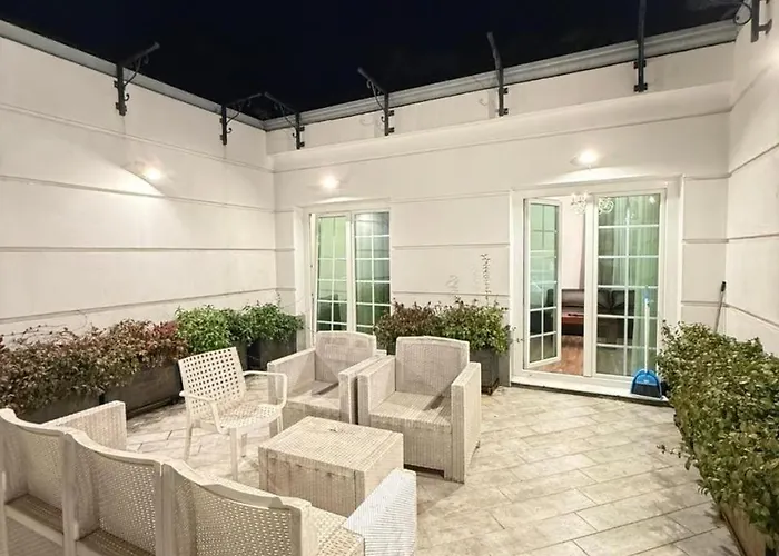 Atrium Luxe Apartment, Sauk, Lejlighed *