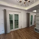 Atrium Luxe Apartment, Sauk, Apartment Tirana