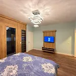 Atrium Luxe Apartment, Sauk, Apartment Tirana