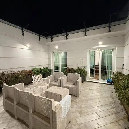 شقة Atrium Luxe Apartment, Sauk, *