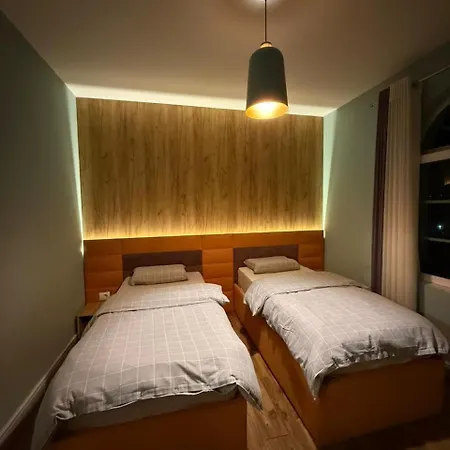 Διαμέρισμα Atrium Luxe Apartment, Sauk, *