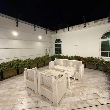 Atrium Luxe Apartment, Sauk, * Τίρανα