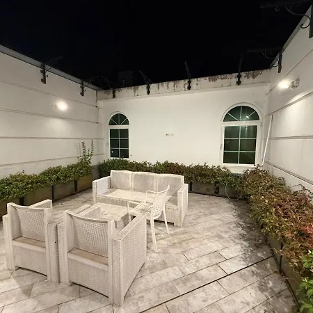 Апартаменты Atrium Luxe Apartment, Sauk,