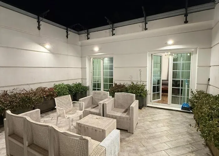 Апартаменты Atrium Luxe Apartment, Sauk, *