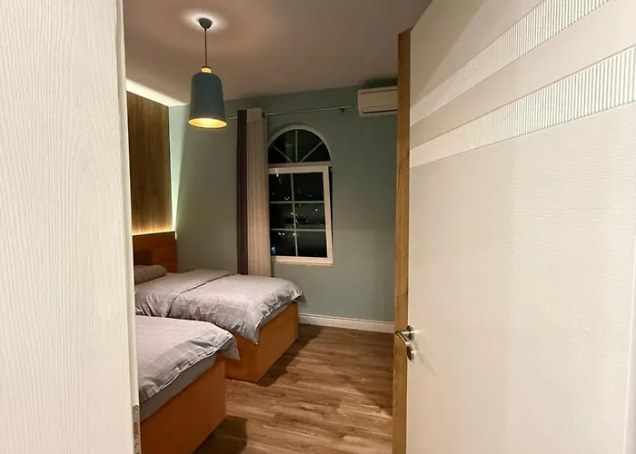 Atrium Luxe Apartment, Sauk, Apartment *