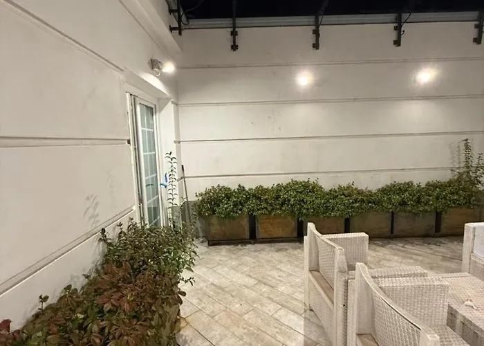 Atrium Luxe Apartment, Sauk, Тирана